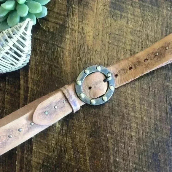 GAP | Genuine Embossed Leather Belt with Sold Brass Buckle and Studs - Picture 1 of 4
